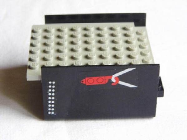 Lego Hull, Middle 8 x 6 x 3 1/3 (x146c01pb03) black, decorated